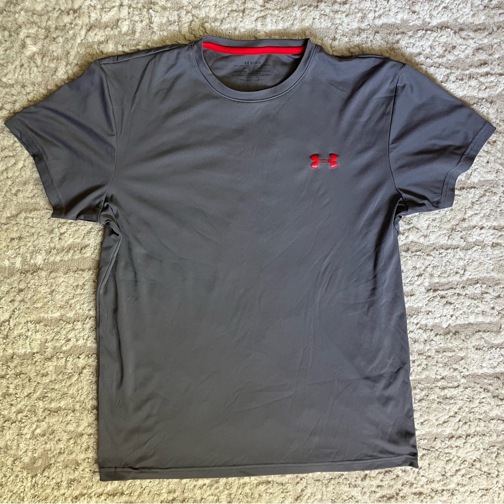 Men's Under Armour Gray Performance Wear T-Shirt Size Medium M